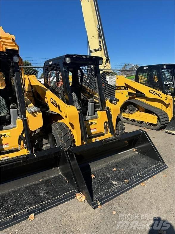 Gehl R165 Skid Steer Loaders