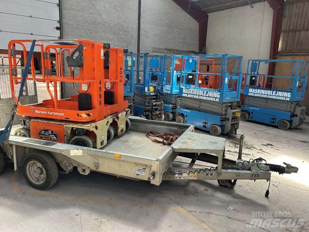 JLG 1230 ES Vertical mast lifts