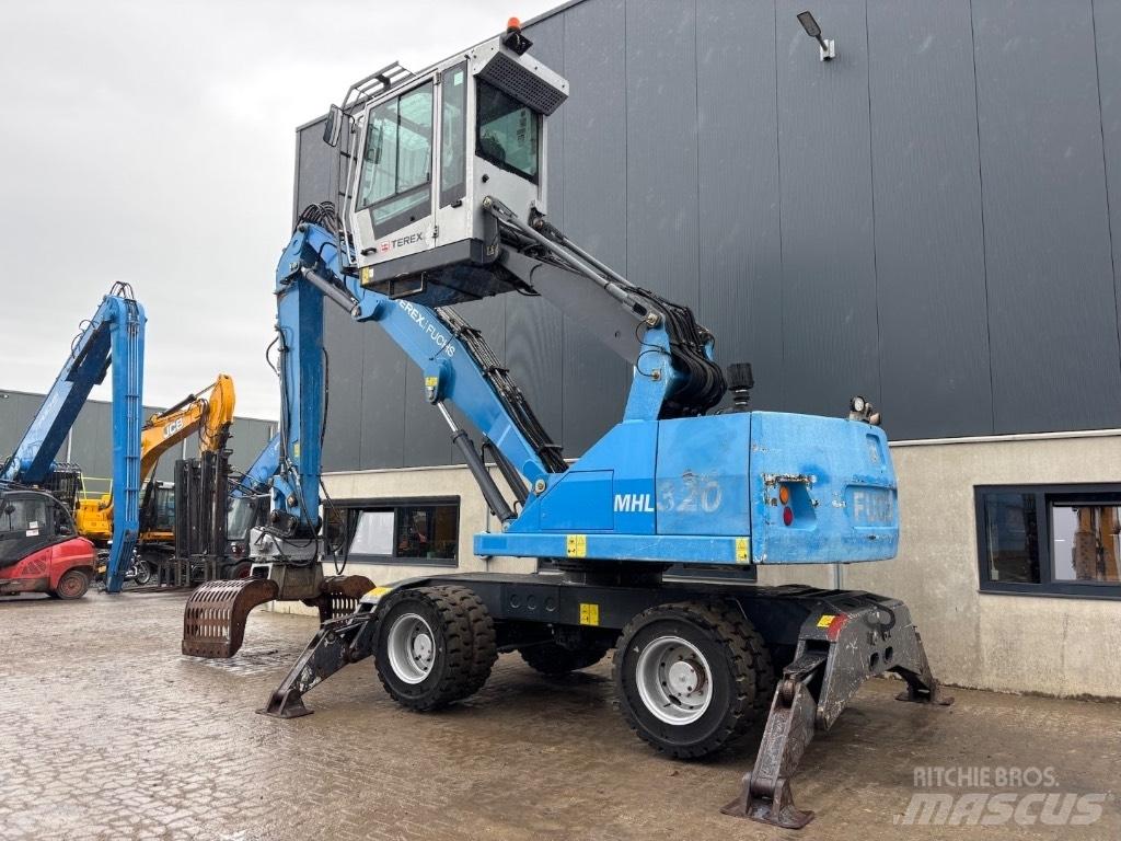 Fuchs MHL 320 D Waste / Industry Handlers