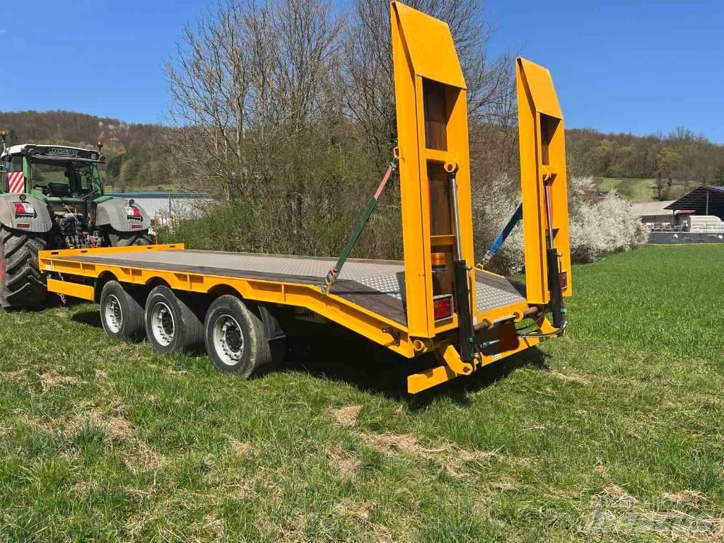 Schmitz AWF 24 Lowboy trailer