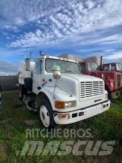 International 4700 Flatbed Trucks