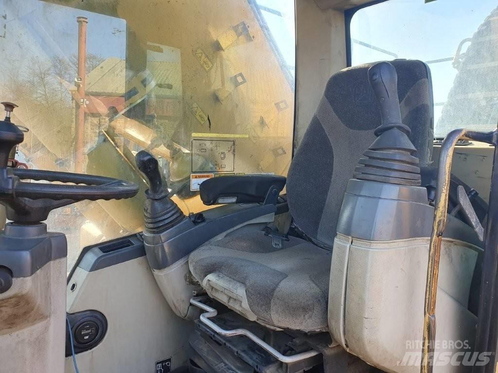 CAT M 325 C MH Waste / Industry Handlers