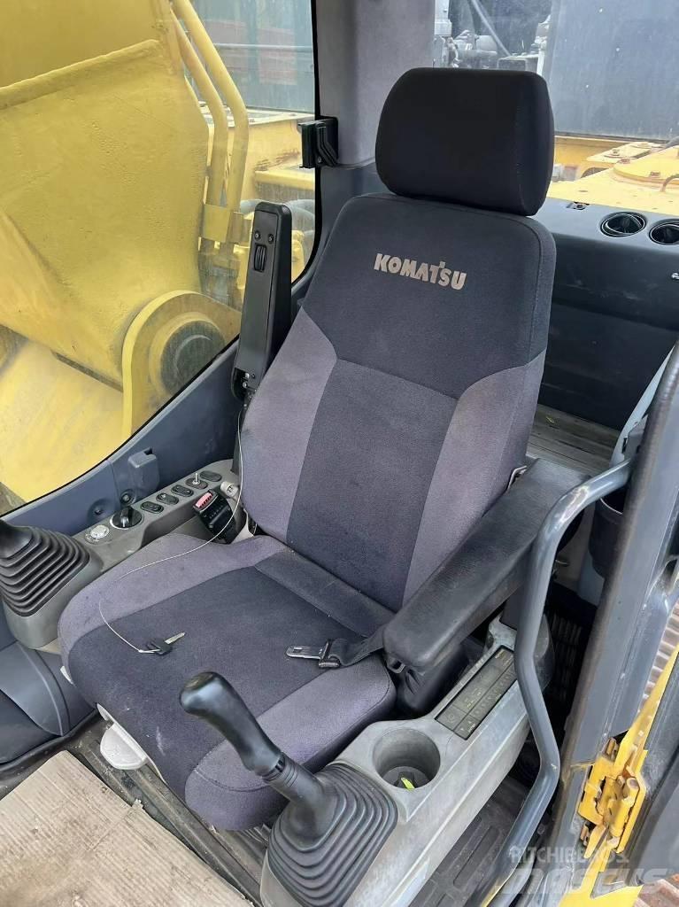 Komatsu PC490-10 Crawler Excavators