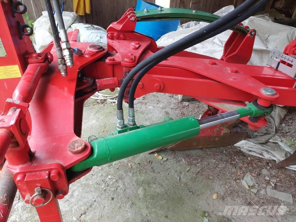 Unia TUR VARIO 5 R Plows