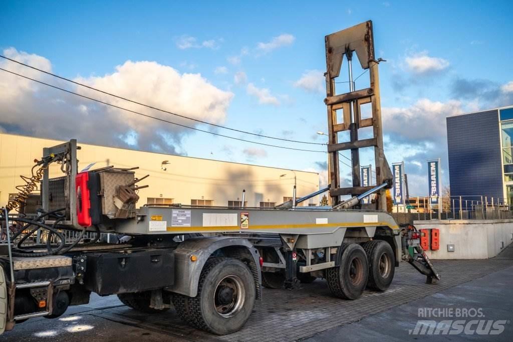 Eggers SILO Demountable semi-trailers