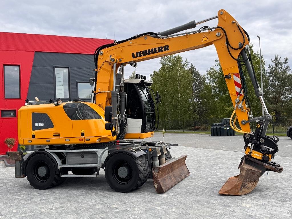 Liebherr A 916 Wheeled Excavators