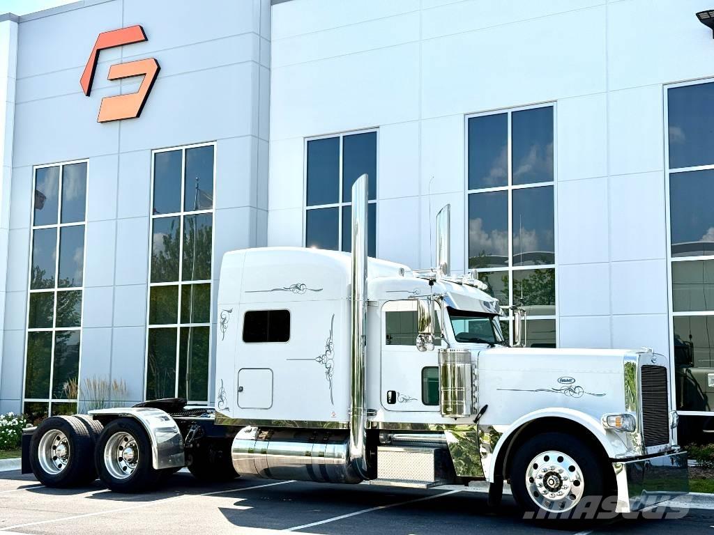 Peterbilt 389 Conventional Trucks / Tractor Trucks