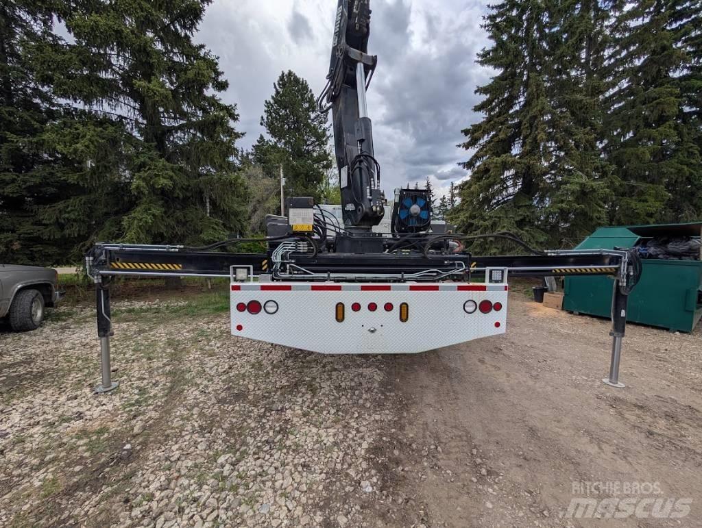 International 7500 Boom / Crane / Bucket Trucks