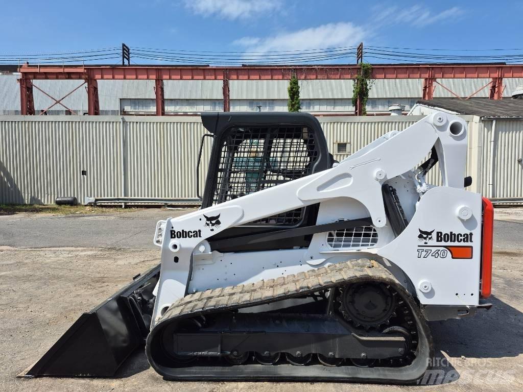 Bobcat T 740 Skid Steer Loaders