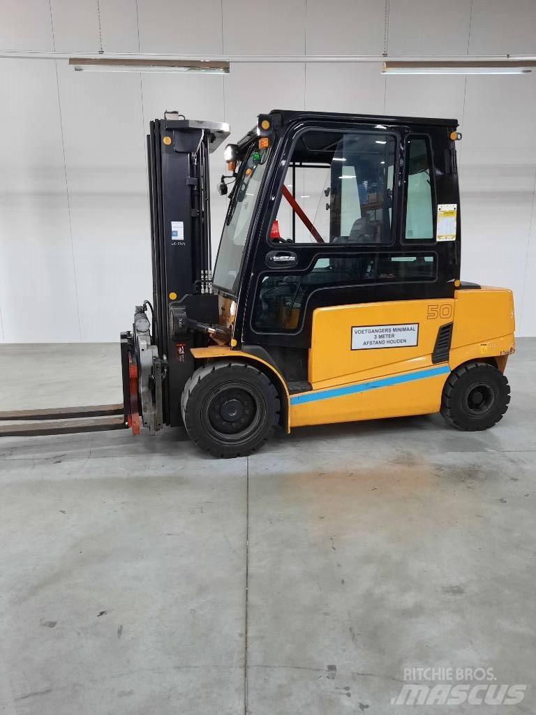 Hyundai HX50 Electric Forklifts