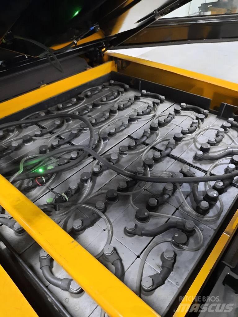 Hyundai HX50 Electric Forklifts
