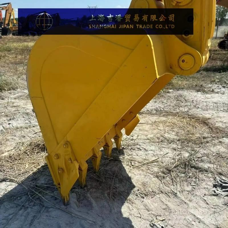 Komatsu PC 210 Crawler Excavators