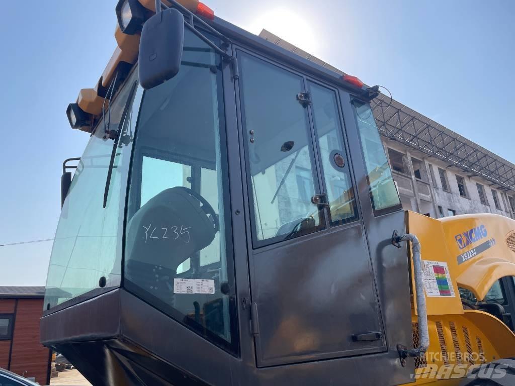 XCMG XS 223 J Single drum rollers