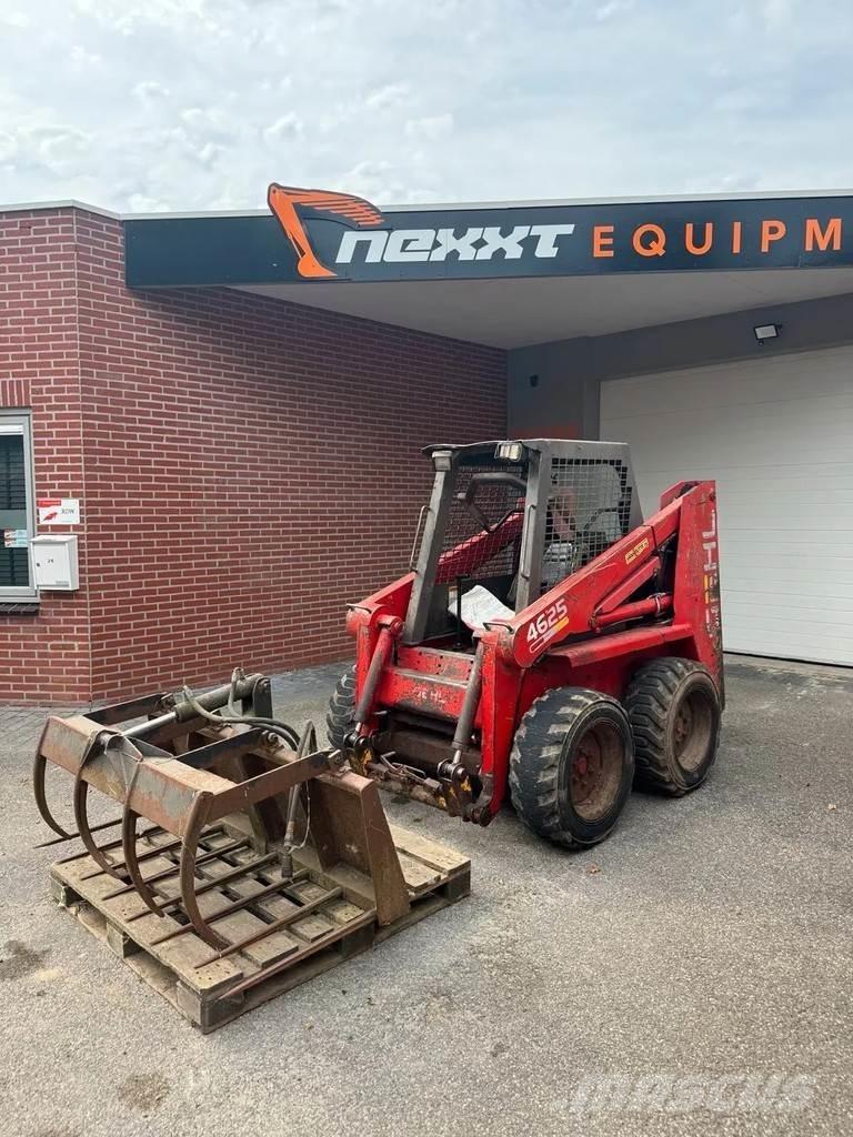 Gehl SL 4625 Skid Steer Loaders