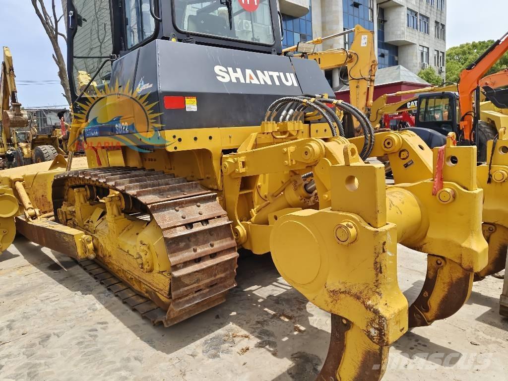 Shantui SD 22 Crawler dozers