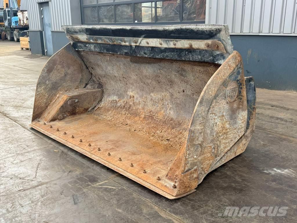 Ljungby L11 Wheel Loaders