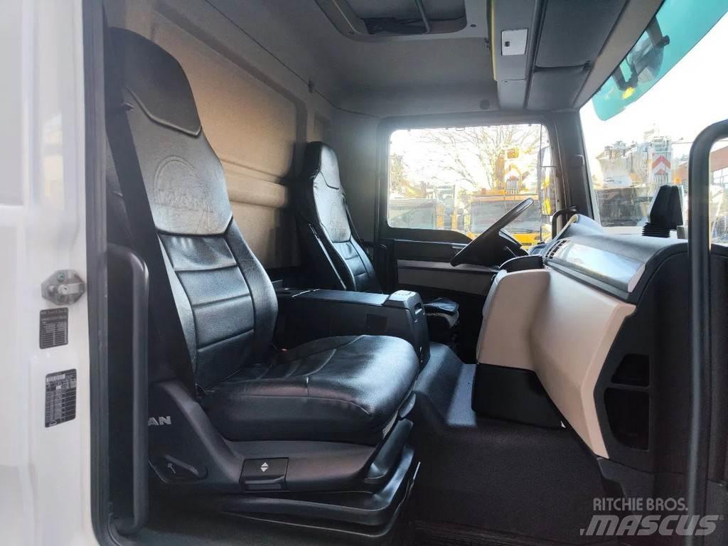 MAN TGL 8.220 4x2 Cab & Chassis Trucks