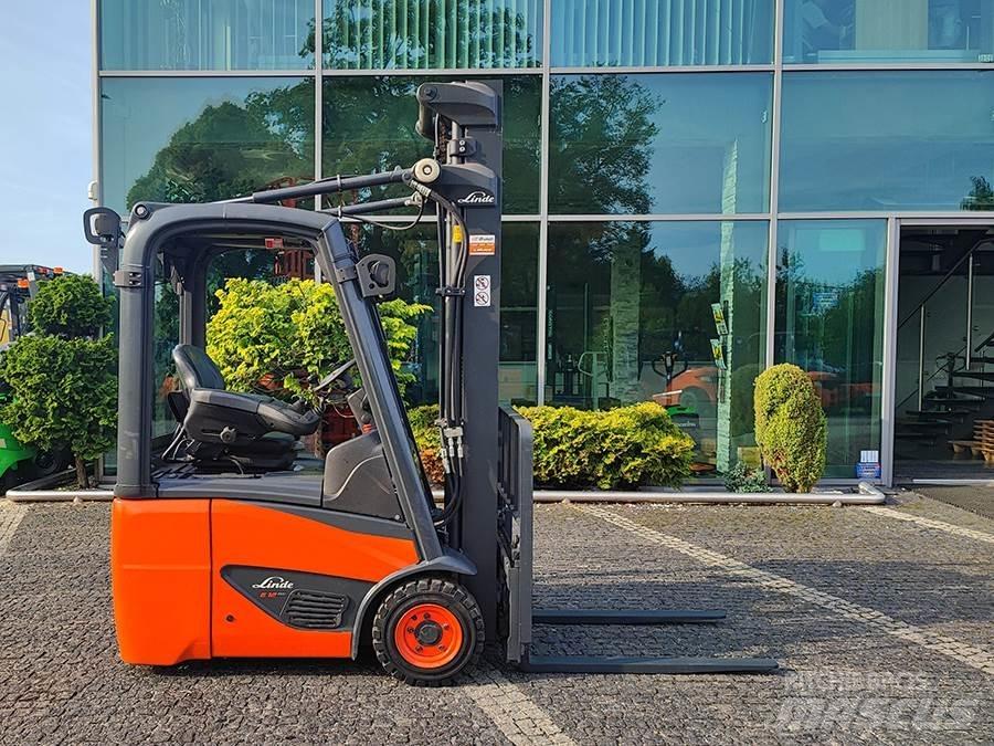 Linde E12-02 Electric Forklifts