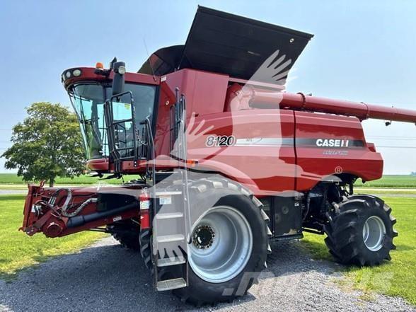 Case IH 8120 Combine Harvesters