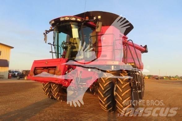 Case IH 8250 Combine Harvesters