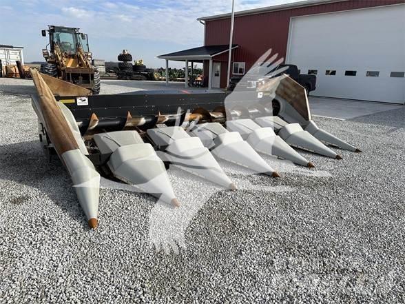 Gleaner R636 Harvester Headers