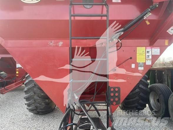 J&M 875 Grain / Silage Trailers