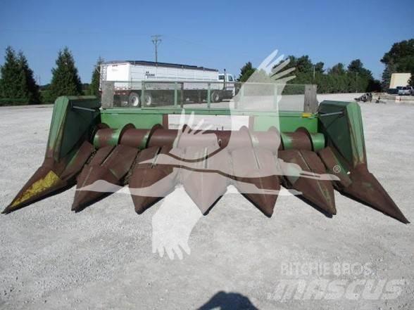 John Deere 653 Harvester Headers