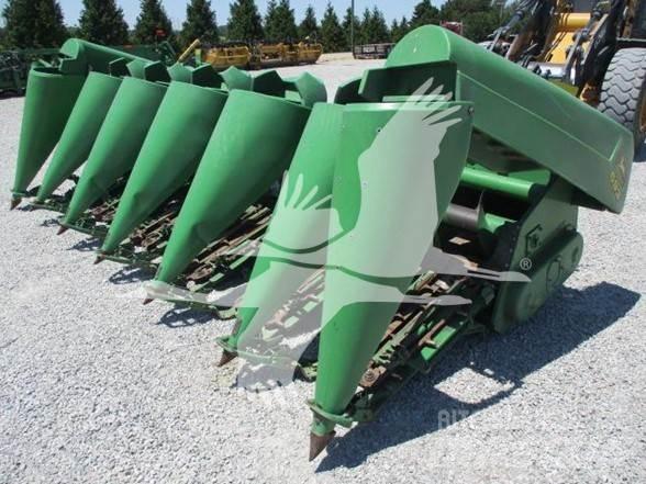 John Deere 693 Harvester Headers