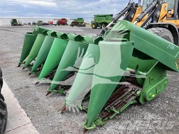 John Deere 693 Harvester Headers