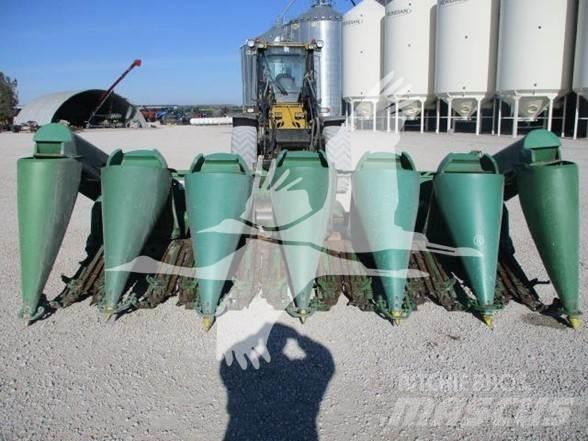 John Deere 693 Harvester Headers