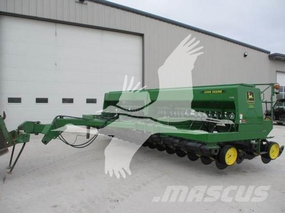 John Deere 750 Farm Drills