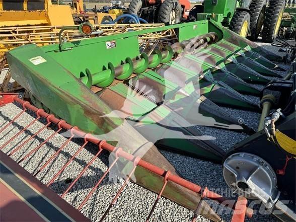 John Deere 843 Harvester Headers