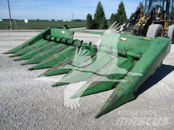John Deere 843 Harvester Headers