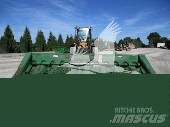 John Deere 843 Harvester Headers