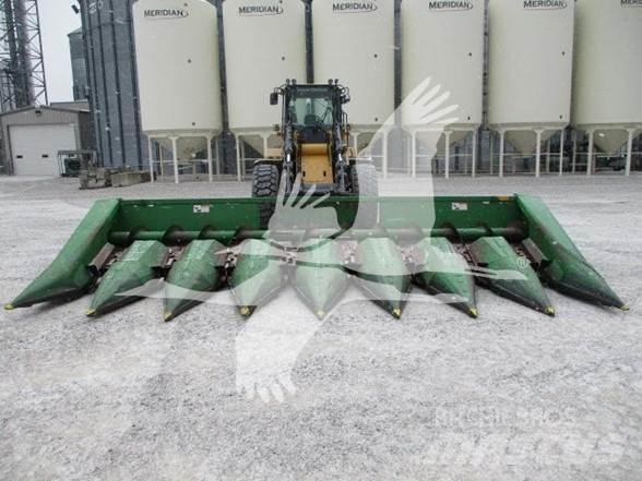 John Deere 843 Harvester Headers