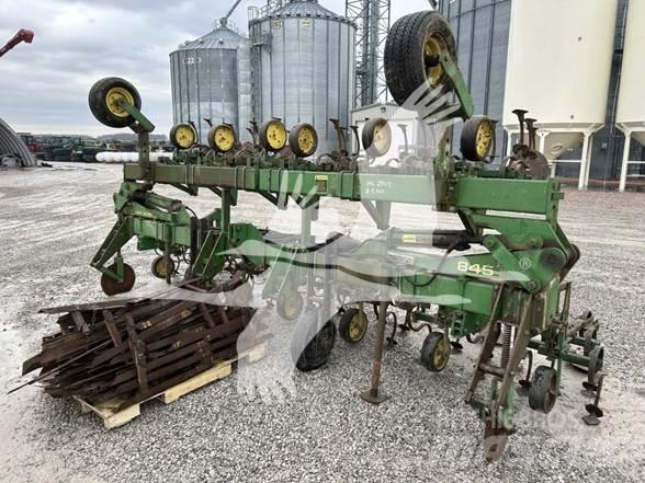 John Deere 845 Cultivators
