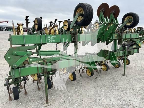John Deere 845 Cultivators
