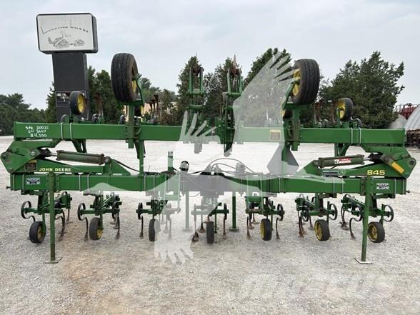 John Deere 845 Cultivators