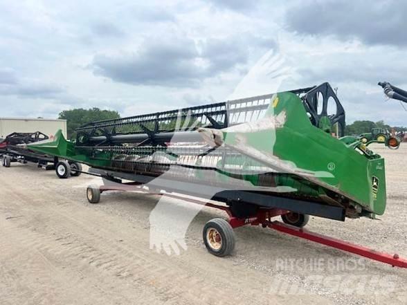 John Deere 925 Harvester Headers