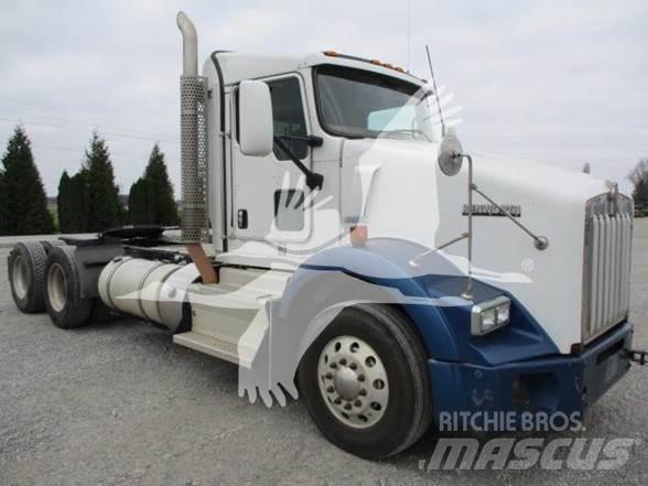 Kenworth T800 Conventional Trucks / Tractor Trucks