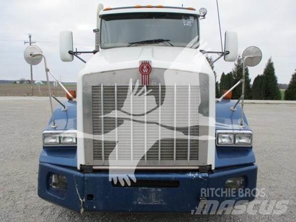 Kenworth T800 Conventional Trucks / Tractor Trucks