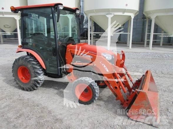 Kubota B3350 Tractors