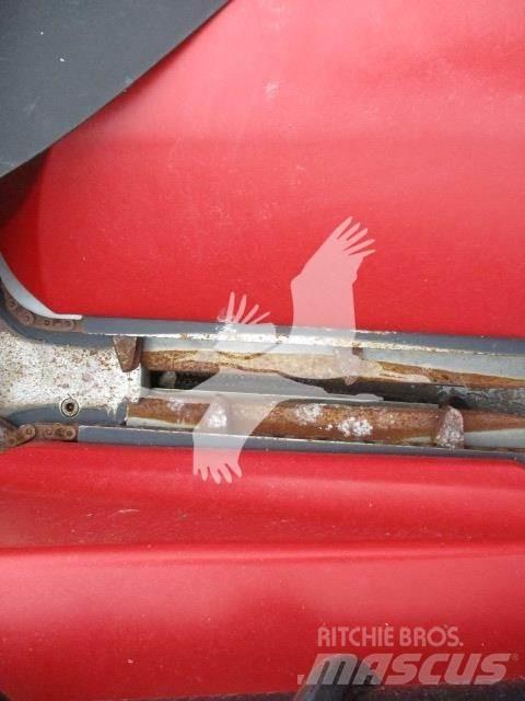 MAC DON C3008 Harvester Headers