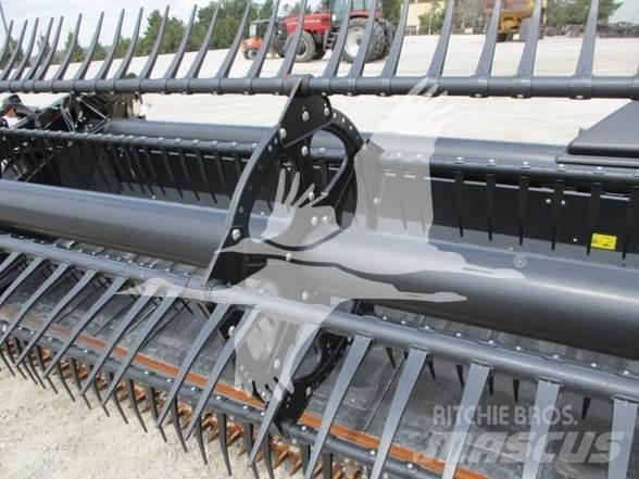 MAC DON FD135 Harvester Headers
