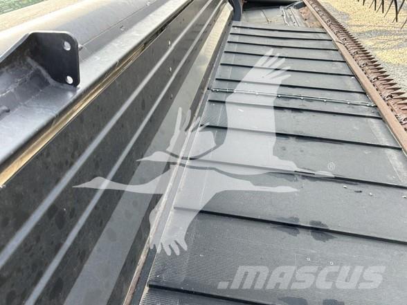 MAC DON FD70 Harvester Headers