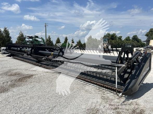 MAC DON FD70 Harvester Headers