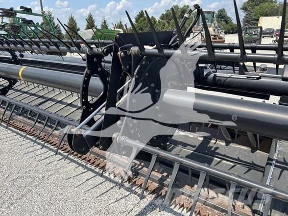 MAC DON FD70 Harvester Headers