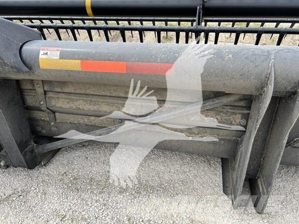 MAC DON FD70 Harvester Headers