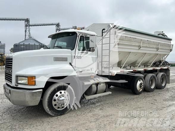 Mack CH613 Other