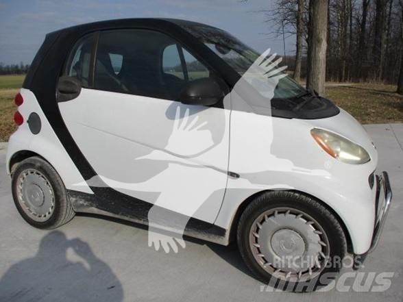 Smart FORTWO Automobiles / SUVS